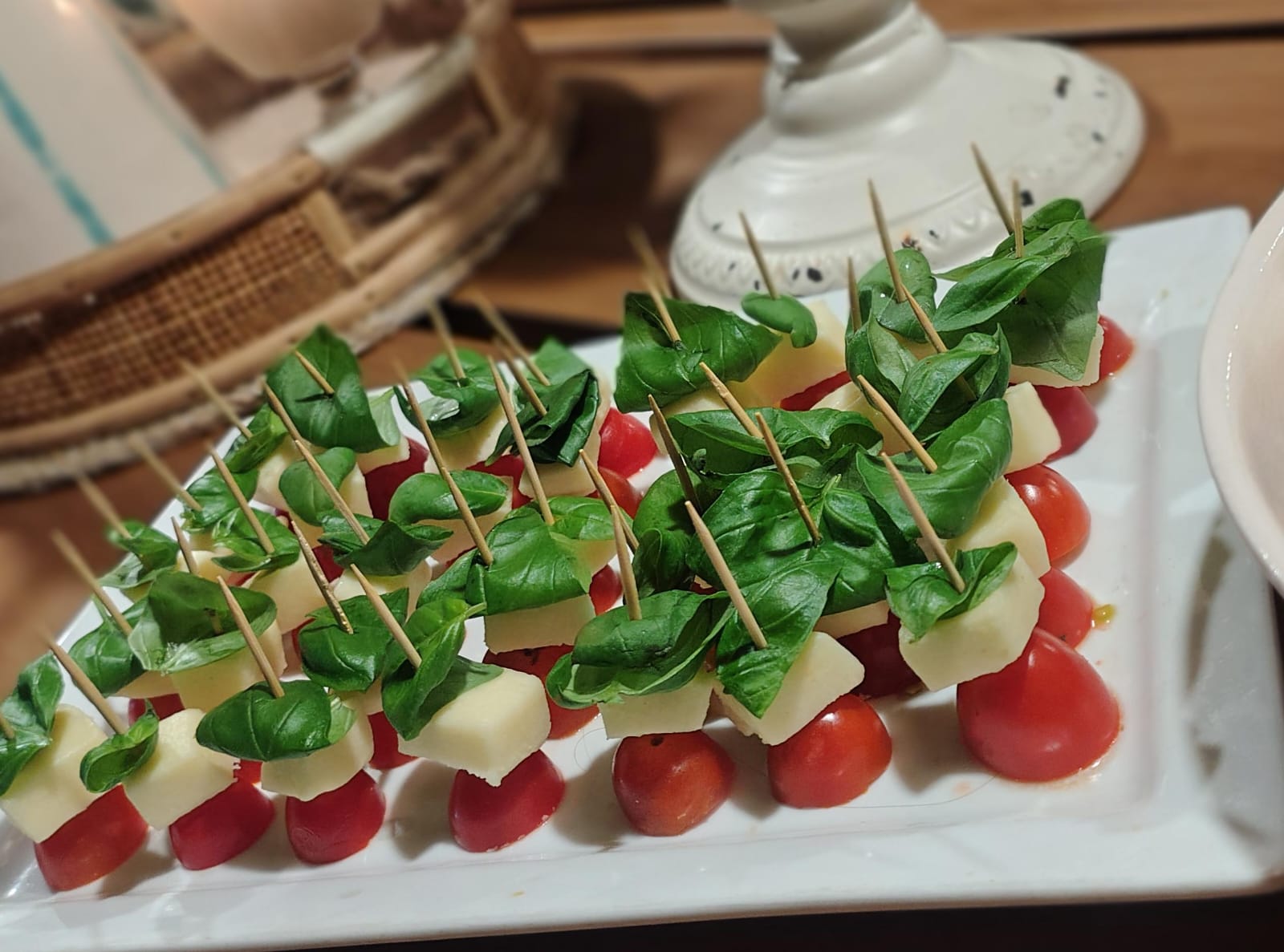 Pinchos de tomate cherry — bocados para eventos