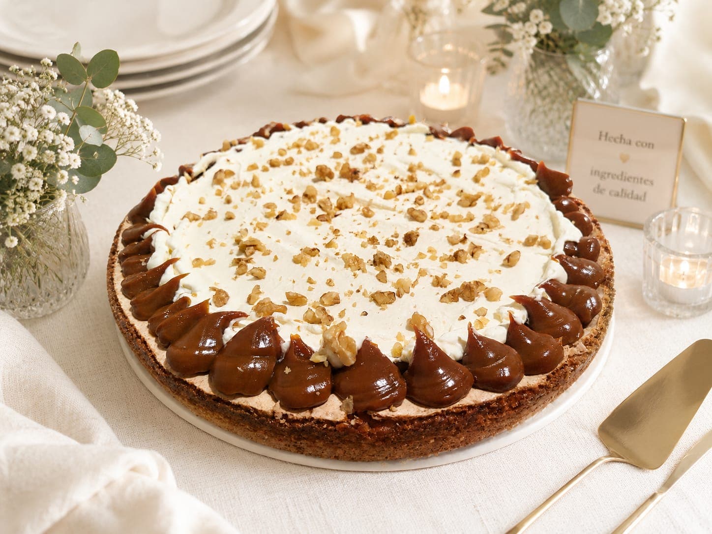 Torta de nuez con DDL y crema — Umami Bites Catering
